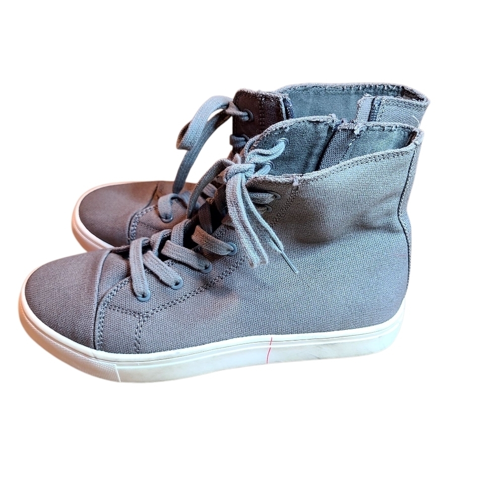 Dolce Vita Womens Sneaker - Picture 2 of 6